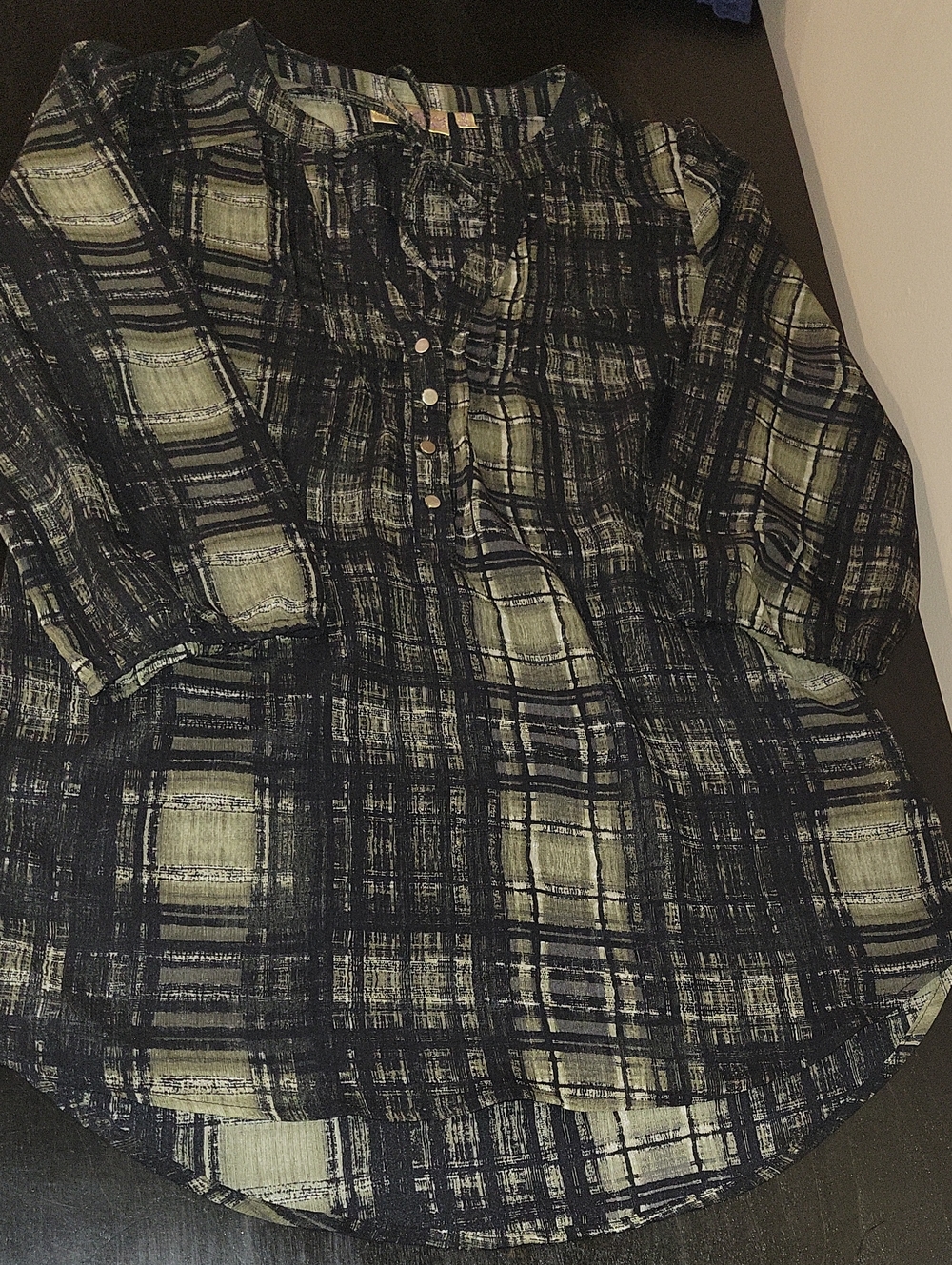 Princess Vera Wang Black and Olive Plaid Lightweight Tunic - Picture 5 of 12